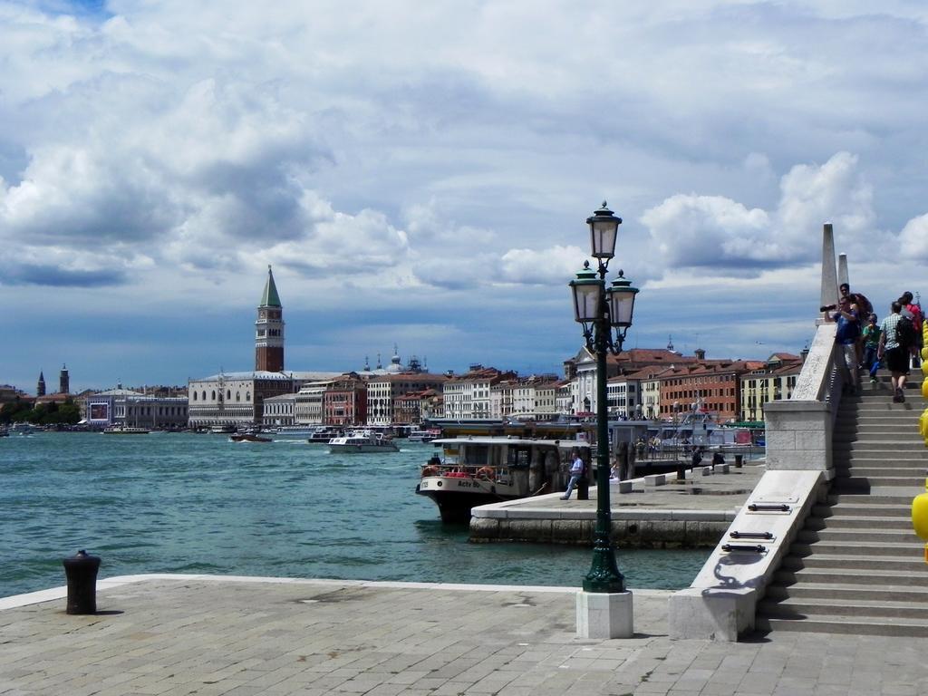 Biennale 252 Apartment Venice Bilik gambar